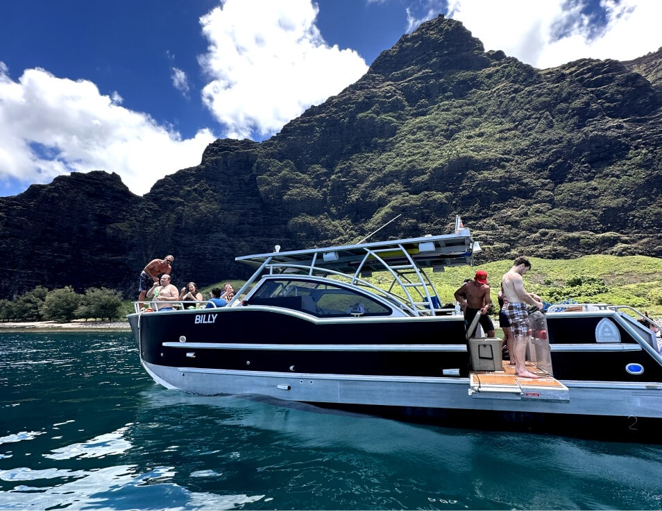 Experience the <span>Best of the Na Pali Coast</span>