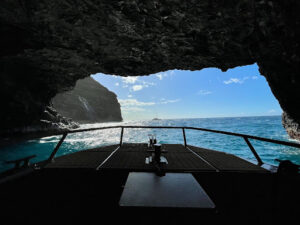 The Na Pali Coast Sea Caves: What They Are and How to See Them by Boat
